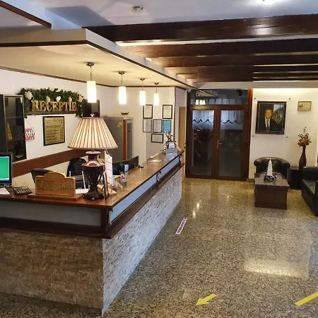 Πανσιόν Pensiunea Floarea Soarelui